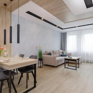Apartment Four Season By Renters 